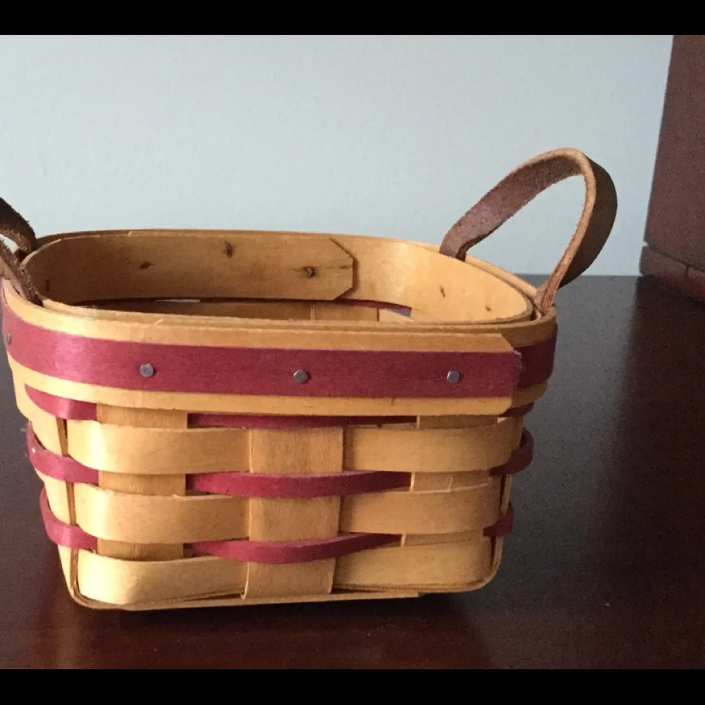 ❤️VALENTINE’S DAY 1996 BASKET BY CARNATION💗💕💞VINTAGE EUC💝❤️💝❤️💝❤️💝FINAL - Picture 5 of 7